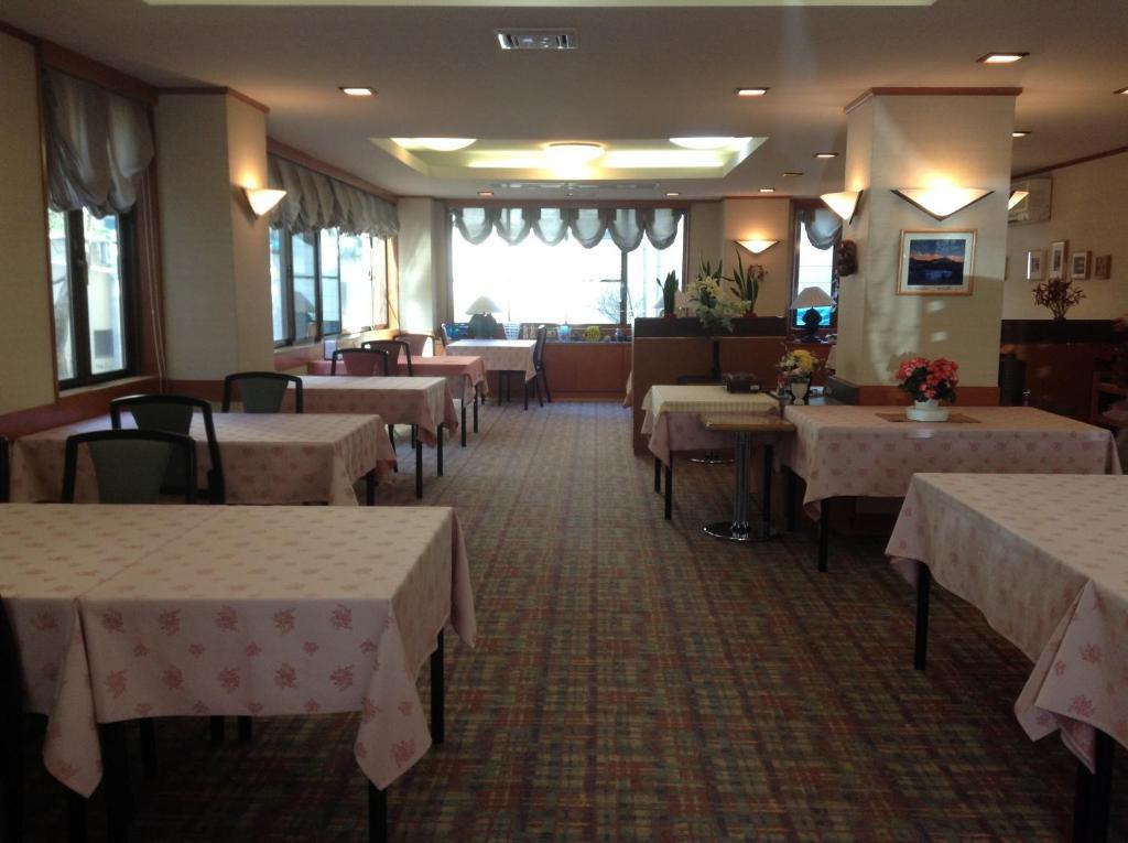 Bergtour Marukita Hotel Hakuba Exterior photo